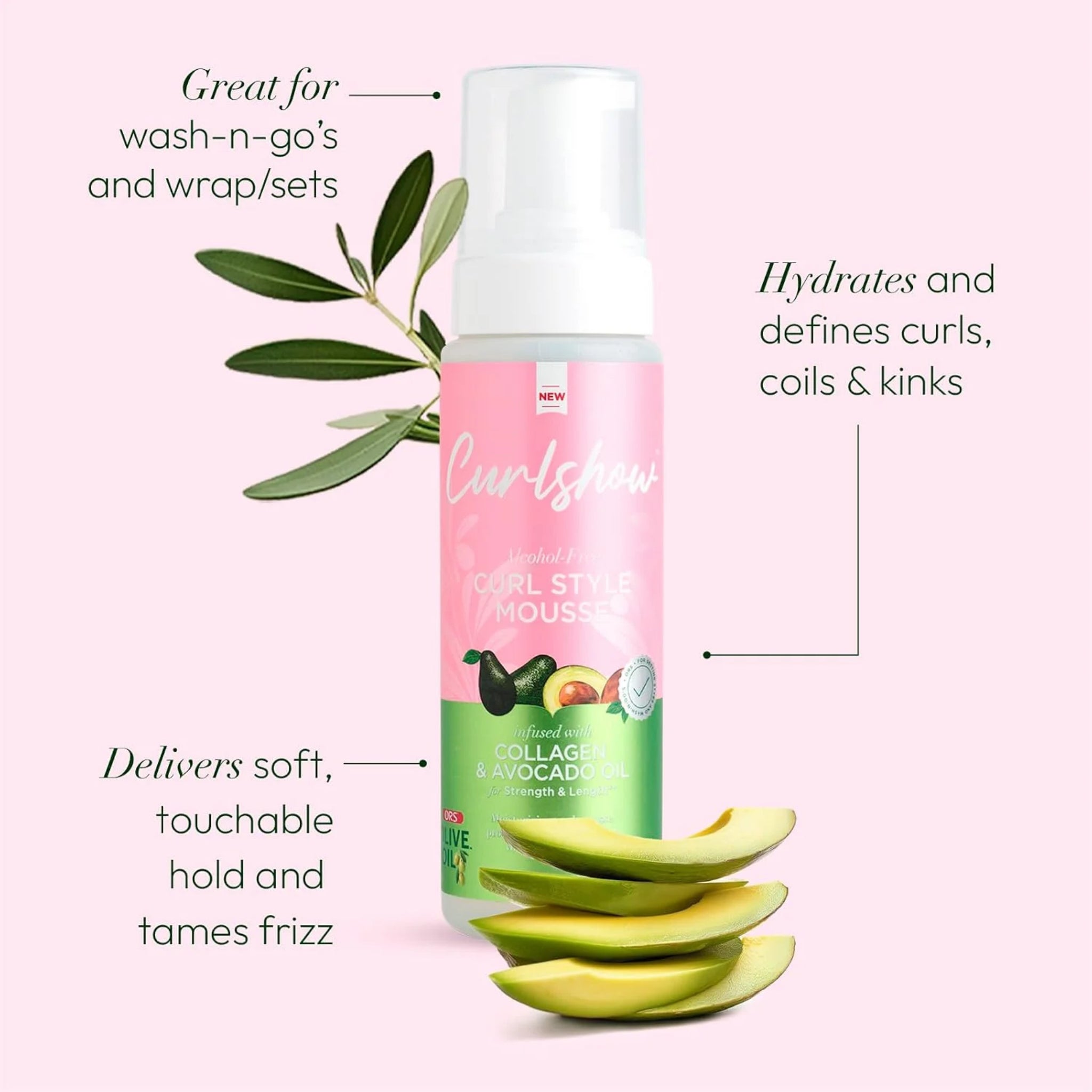 ORS Curlshow Curl Style Mousse-flaske med collagen og avokadoolie, omgivet af olivengrene og skiver af avokado.