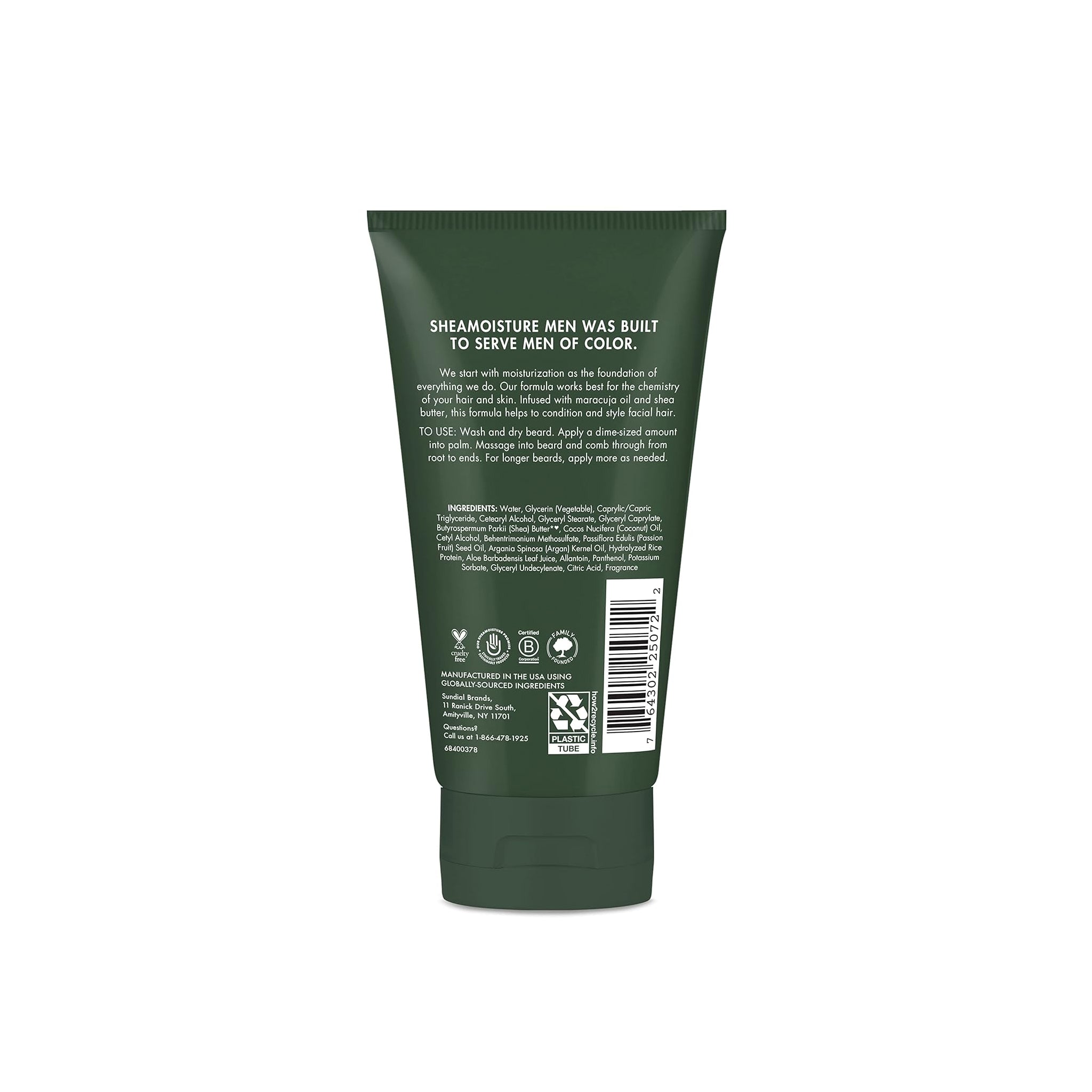 Bagsiden af en grøn tube med Shea Moisture Men Maracuja & Shea Butter Full Beard Detangler. Etiketten indeholder information om produktet, herunder ingredienser og brugsanvisning.